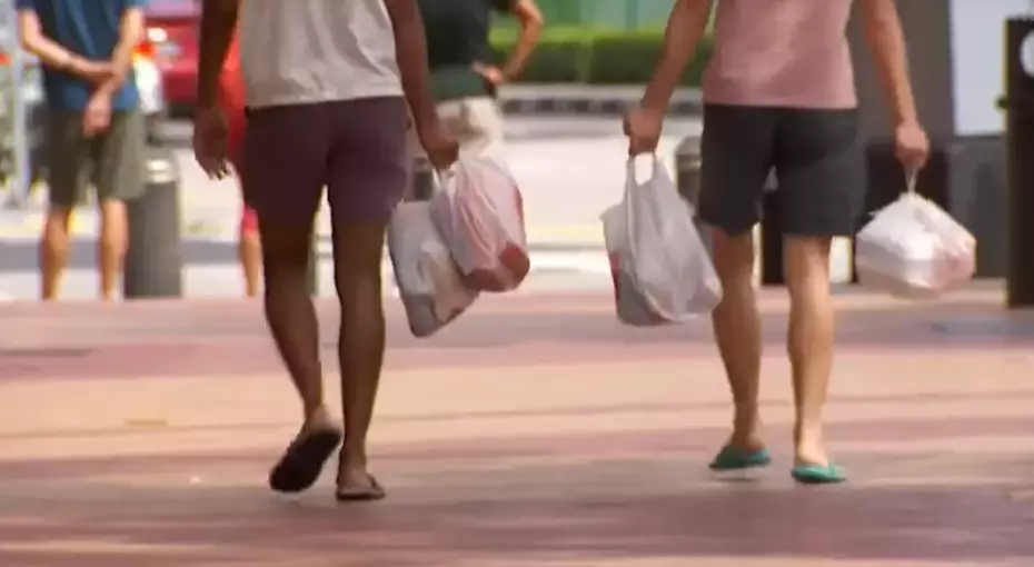 新加坡無塑料袋計劃擴大推行,你們還會花錢要塑料袋嗎