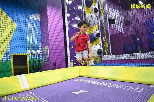 一次讓你減壓又減肥！盤點新加坡6家蹦床樂園，花式蹦跳、放飛自我😮快來放松高壓緊繃的神經吧