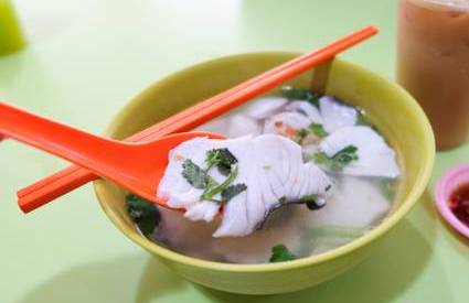 KTV感染群扩大至208人！新加坡最大渔港爆雷传染12家巴刹，鲜鱼要断货！社区疫情或有大爆发