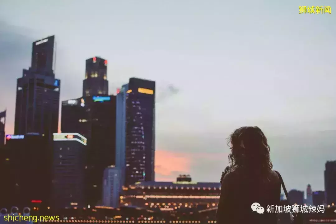 采访了100个在新加坡的人,你有多久没回国了?答案震惊了