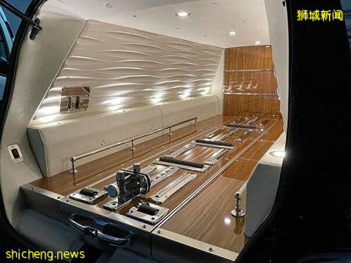 用LED展示牌出殡 殡葬业者购豪华灵车