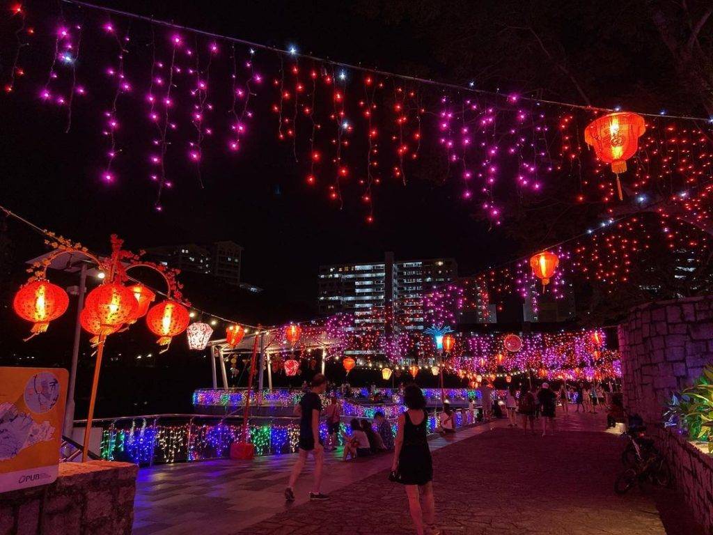 春節換裝添喜氣！Bukit Panjang浮動步道開啓新春模式🧧氣派燈籠陣、炫彩裝飾亮燈啦