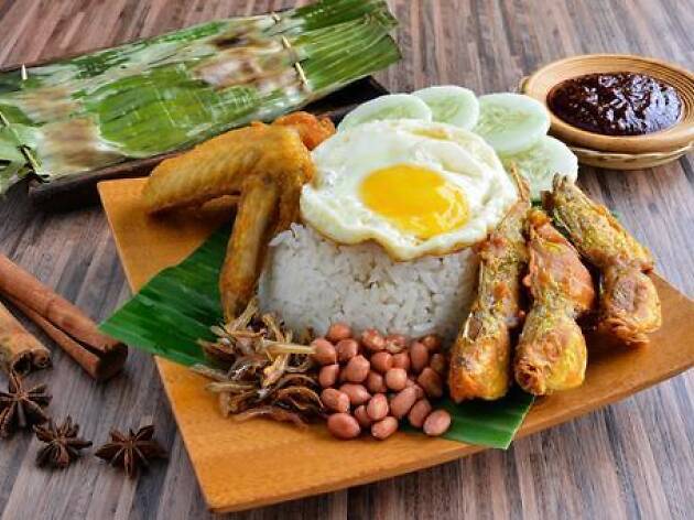 新加坡的平價美食之王,超好吃的Nasi Lemak大盤點