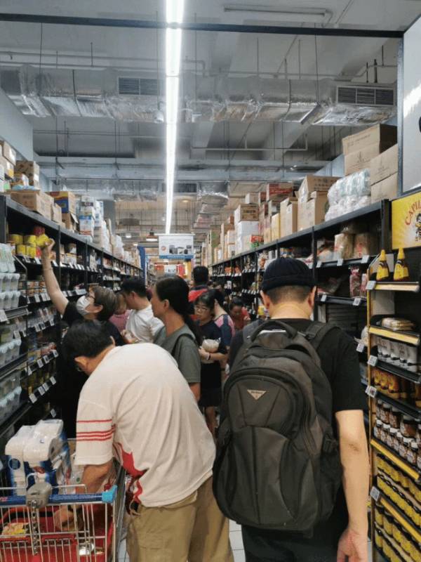 新加坡全岛超市被抢购！不用出门，在这里就可以买到防疫产品
