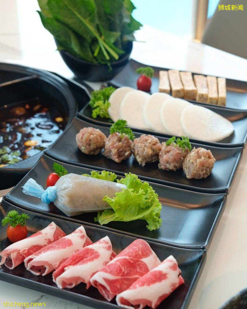 半價大促銷！開至淩晨三點的“奇香瓦煲火鍋”80多種菜肴+5種特色湯底！打邊爐啦🔥