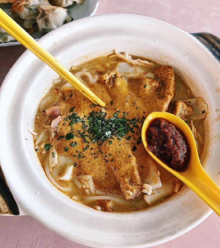 新馬知名的道地美食!來碗熱騰騰的叻沙吧