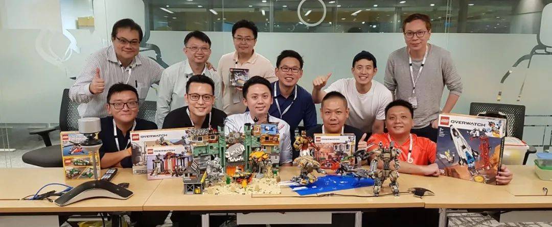 新加坡乐高手艺人,会搭积木也能走上人生巅峰