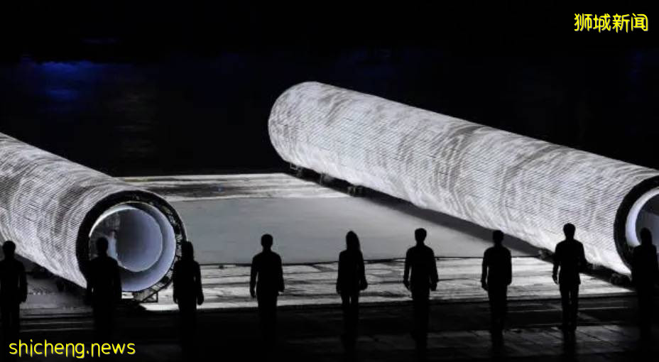 全网群嘲：东京奥运开幕式像阴间！设施简陋、开除导演乱透了！中新选手惊艳出场