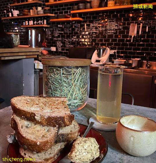 本月21日終于開放堂食!均價S$3.5的人氣西餐、S$10就能吃到地道泰國料理、亞洲Top50酒吧已經爲你安排好