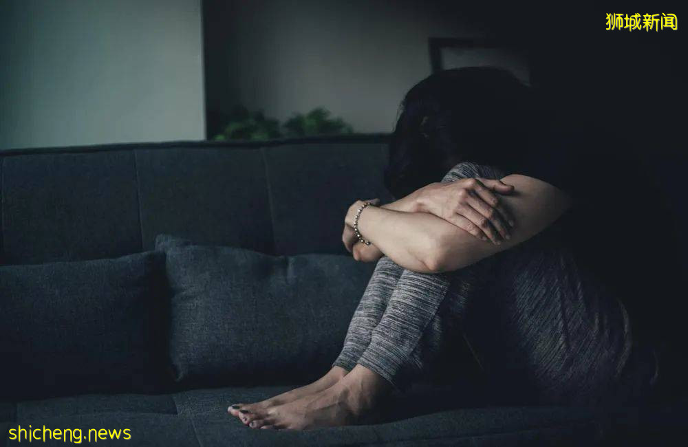 最新調查：新加坡女性的自殺傾向高過男性40% .