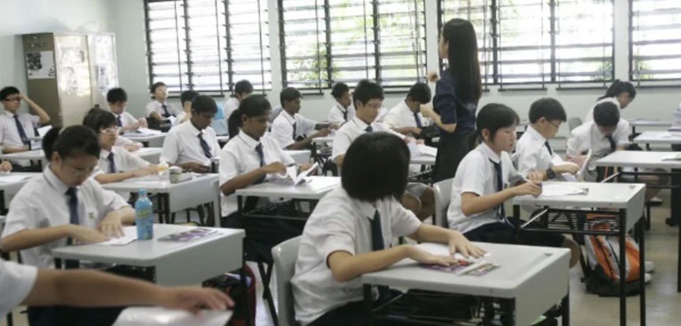 新加坡学校停止一切课外活动，师生出国后需要隔离14天