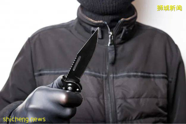 新加坡发生抢劫案,2万元被抢!嫌犯11小时后落网