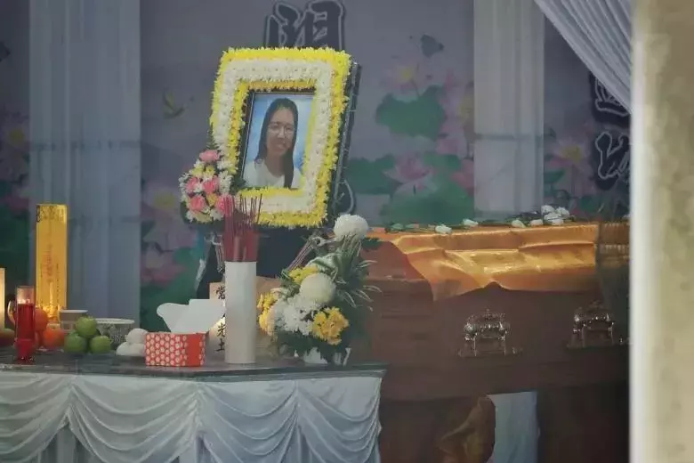 新加坡22岁华文老师失踪多日,被发现浮尸于水道!家人错过葬礼