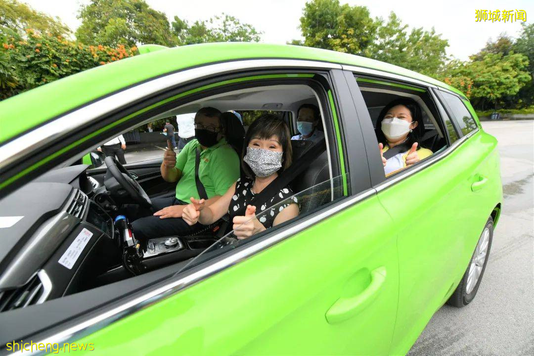 新加坡首批電動德士正式上路載客!又多了一種環保出行新選擇