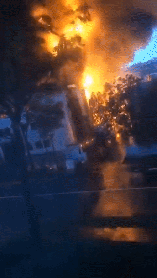 新加坡化工厂大火狂烧6小时，出动130名消防员！