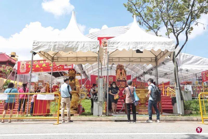 庙宇照办除夕插头香，但信徒必须做这些.