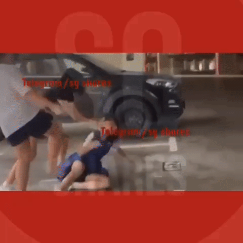 朋友圈瘋轉！新加坡校園霸淩，女孩被扯頭發、扇耳光、踹臉！到底怎麽了