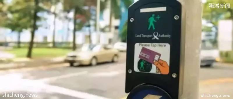 “明天就回國了!今晚,我突然想起在新加坡的50個第一次!”