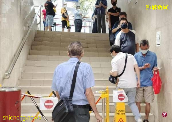 ◤新国CCB◢投注站入口被封 下注得绕路 排队买多多人潮锐减