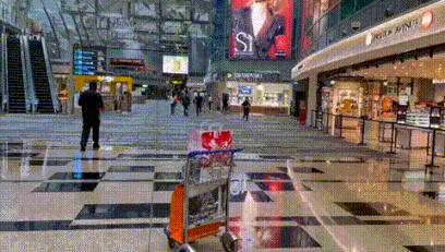 聽說很多人去了樟宜機場免稅區逛街？我們翹班去體驗了一把