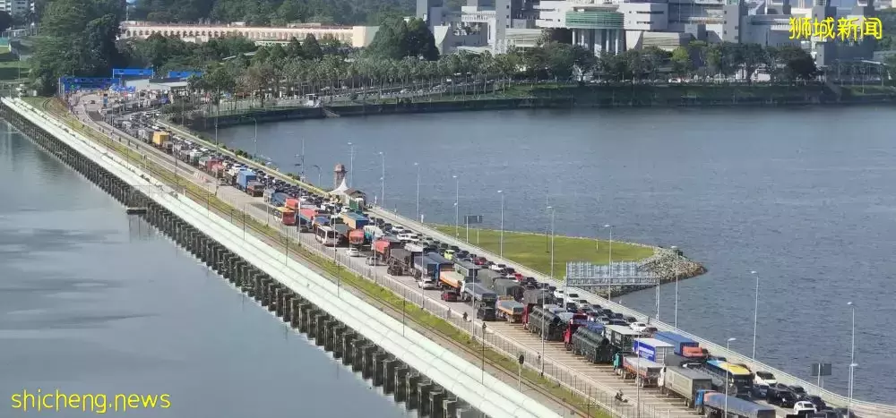 進入6月學校假期 新柔長堤周末再現車龍