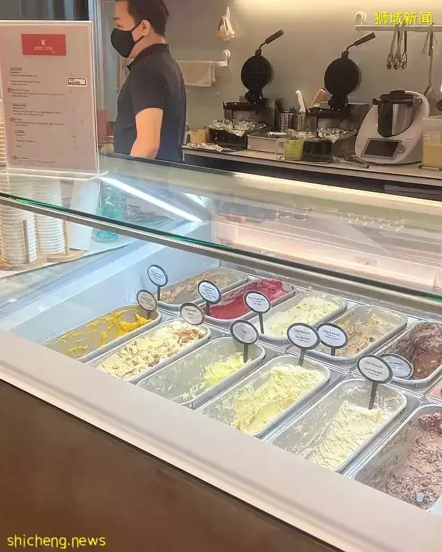 Buona Vista隐藏在贩售机后的咖啡馆🤨粉红大门必打卡!主打手作冰淇淋与养生茶🍵