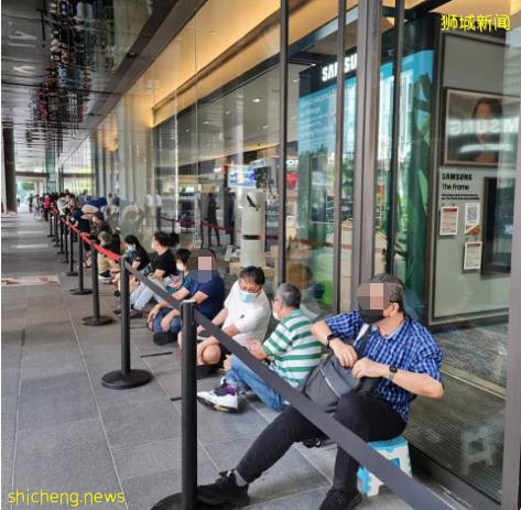 大排长龙！新加坡最大电器店今天开业，免费美甲、儿童工艺坊、烘焙活动