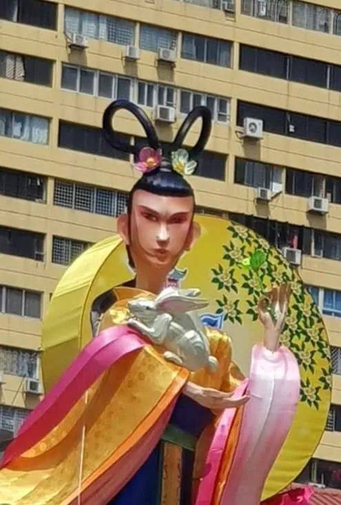 牛车水的新年灯饰来了！网友：像个养牛场一样