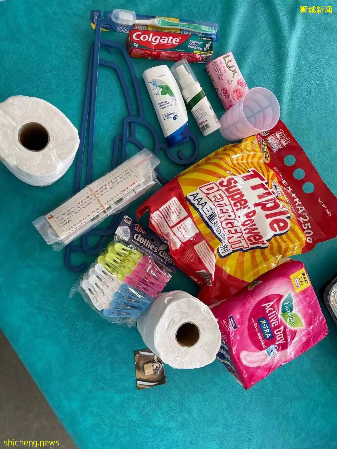 26岁女孩在新加坡确诊，高烧、呼吸困难，自己叫救护车去医院