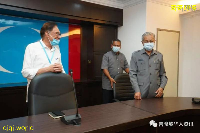 安华:马哈迪任相24年应该让位!