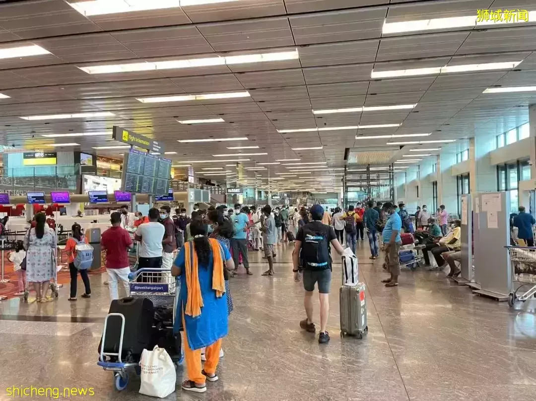 首个解封周末!新加坡全岛到处是人,机场、酒吧、商场,连新山也挤满!或进一步解封