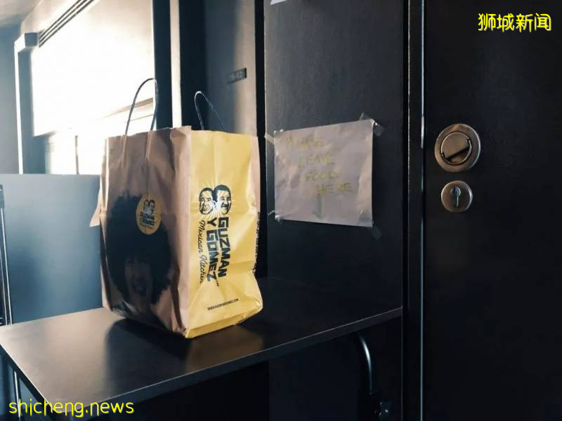 新冠疫情中，外賣騎手眼中的“折疊新加坡”!