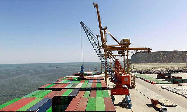 经济打击、地位威胁，新加坡发展危机四伏，折射未来亚洲格局雏形 