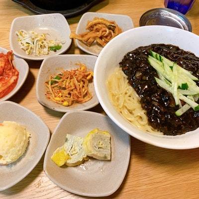 盤點新加坡最好吃韓式炸醬面！！快來打卡奧斯卡《寄生蟲》同款吧