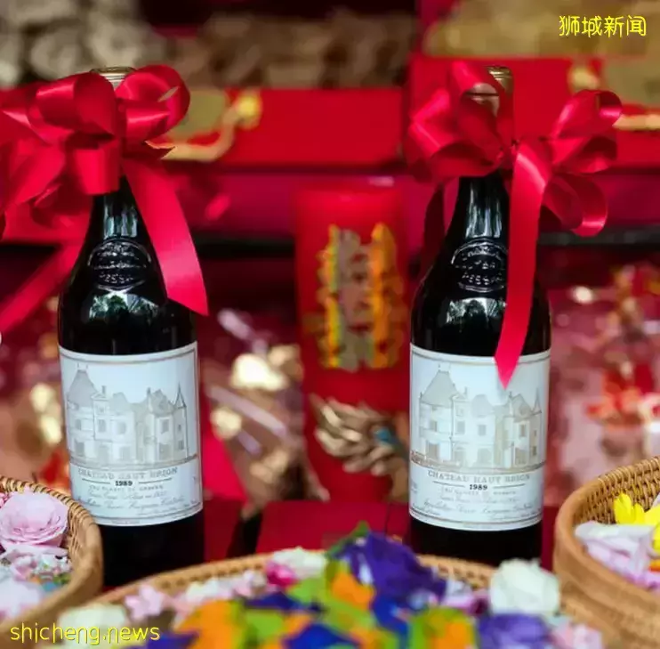 這個新加坡名媛二婚了！大量金條、名表、名牌包聘禮曝光