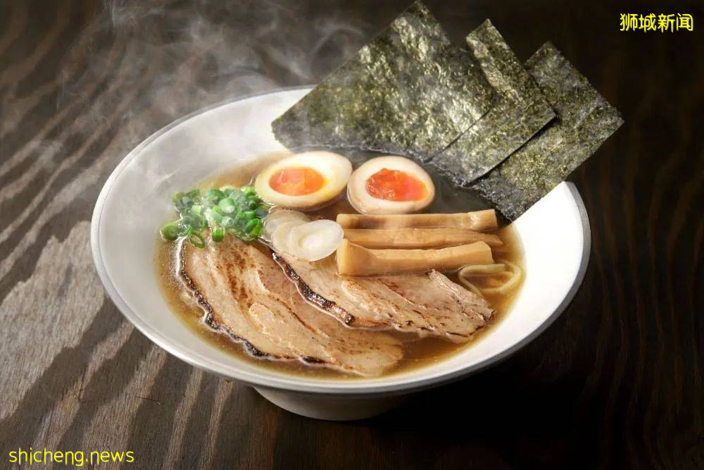 獅城MRT美食 潮男靓女逛吃攻略，荷蘭村日料、西餐、牛排、甜點吃起來