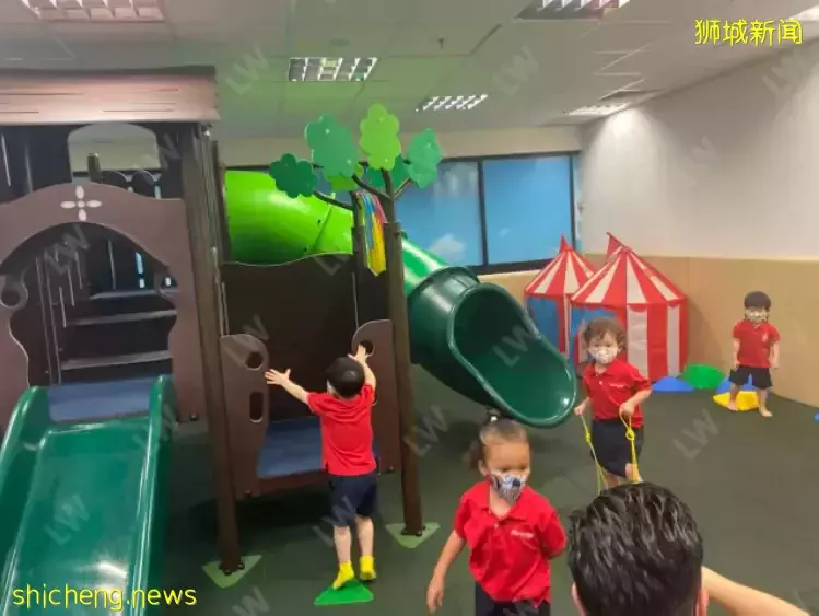 這間新加坡幼兒園火了！西方教育法+中國傳統文化，學編程、京劇