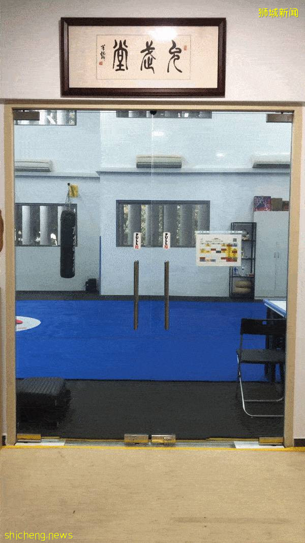 酷!新加坡网红武馆扩张!娃跟着冠军学武术,妈妈也一起练搏击