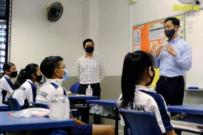 新加坡全面复课首日学生出席率高达96%，教育部公布新常态下四大工作重点