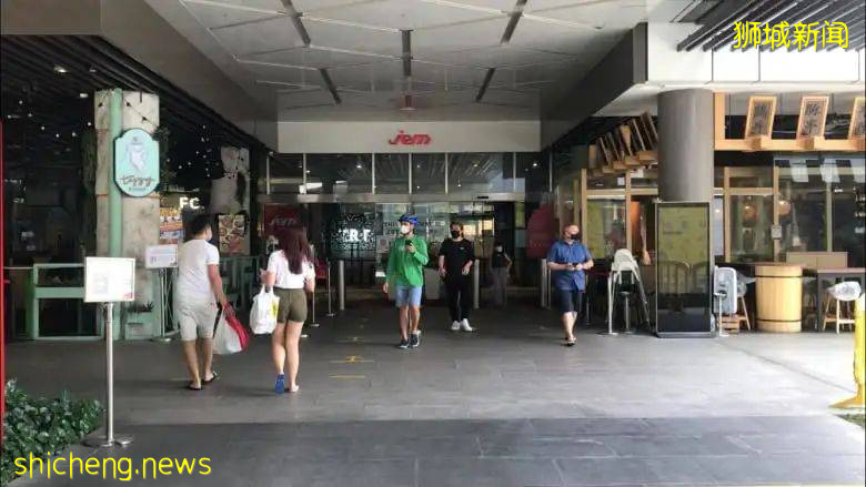 普吉島開放，免隔離！3名學生確診，新加坡部長：疫情正在好轉