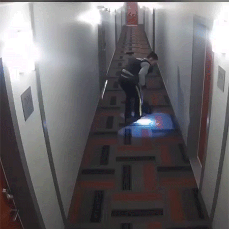 “滾出中國！” 她在深圳地鐵和老外互罵！以前華人被歧視，現輪到老外被怼