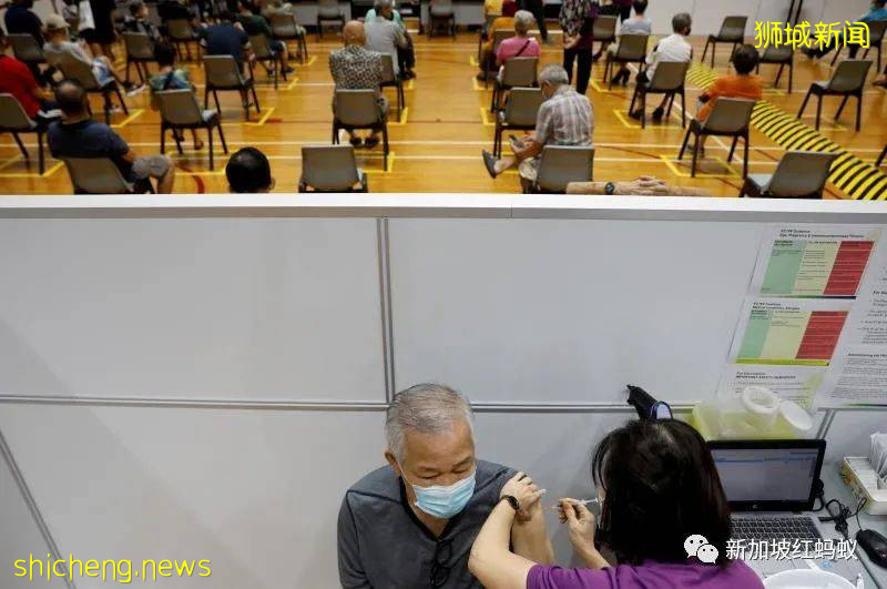 打完疫苗追加剂的新加坡总理夫人何晶,测试抗体水平后发现