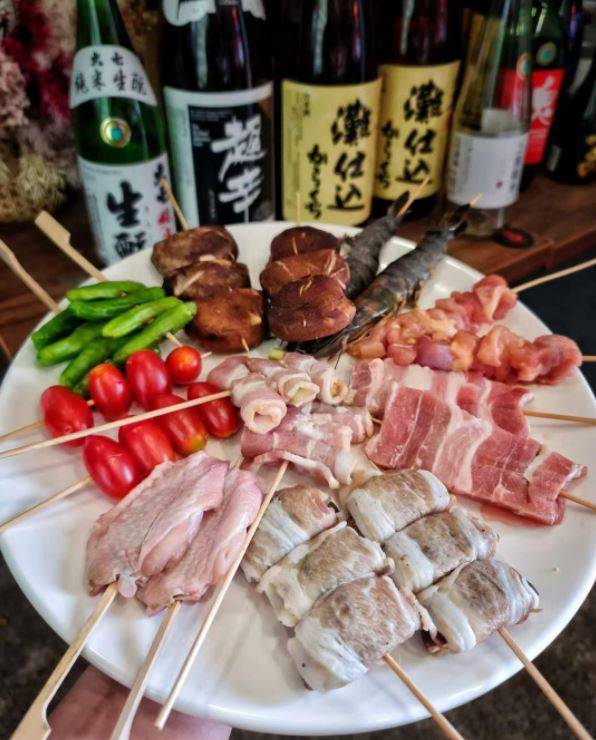 新加坡首家！可以自己動手DIY燒烤的居酒屋 “既新穎又有趣”，日式串燒才從$1起哦