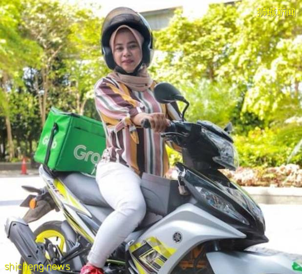 新加坡外賣小哥:你的外賣到了,請簽收一下