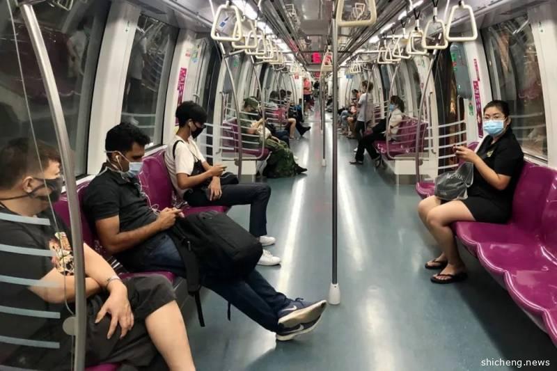 疫情之下的新加坡民众生活新常态：手机抗疫、出入签到、扫码支付