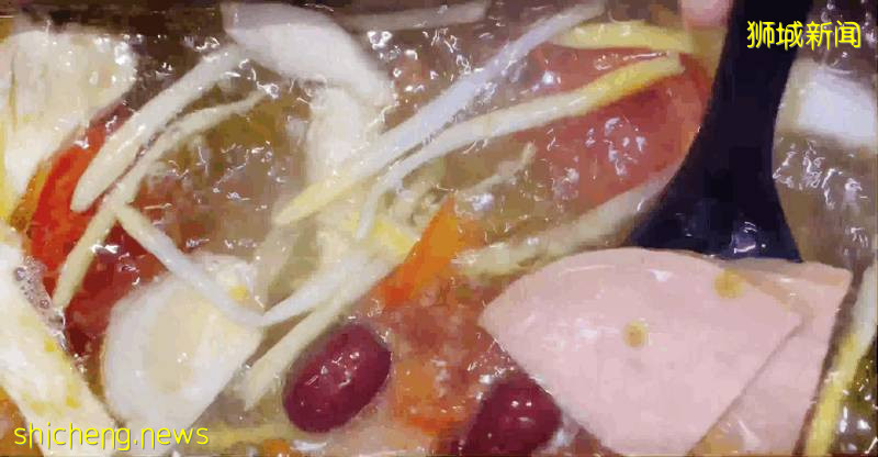 小木凳自助火锅新店开业两人同行一人免单，还送菜