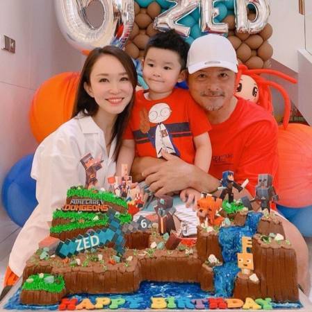 4个月未回家 隔离出关 李铭顺紧抱爱儿 诉思念 