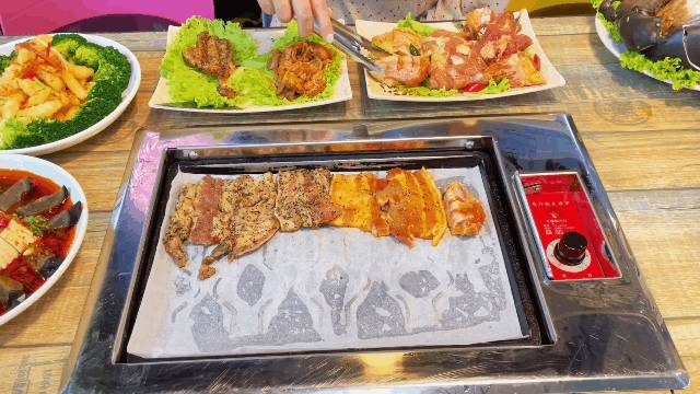 吃火锅自助就送烤鱼！好来屋年终劲爆福利已上线