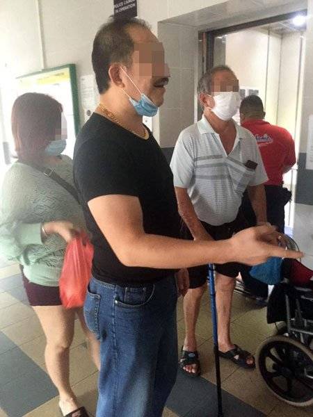 买榴梿试吃被拒 壮汉发飙掀桌