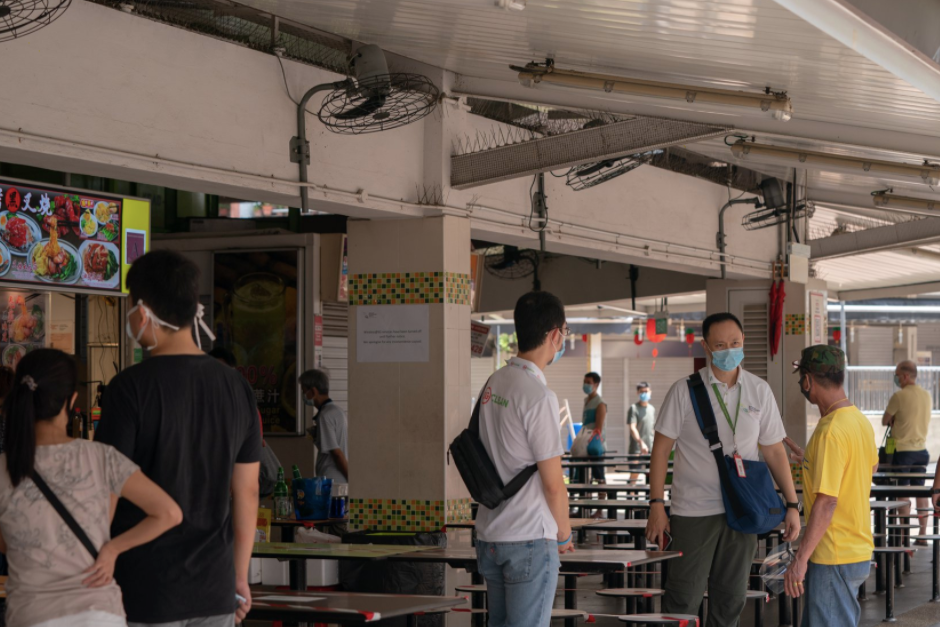 多人屡次不戴口罩罚1000新币,3人出门被控上庭